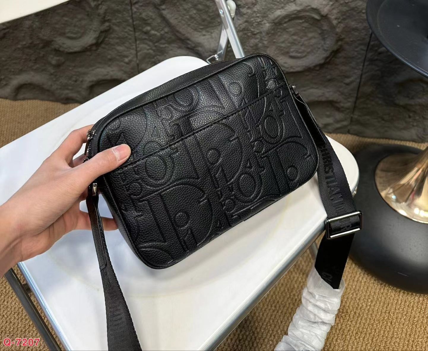 早いもの勝ちDIOR HOMME ショルダーバッグ - メルカリ