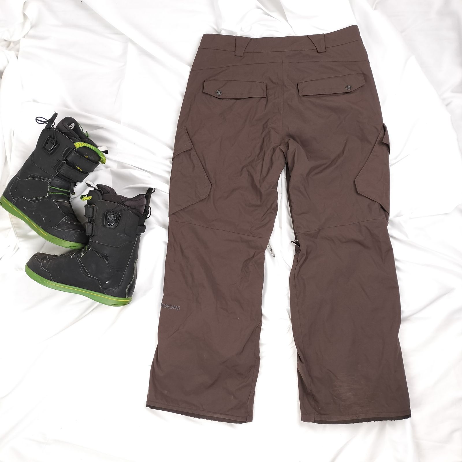 安全と冒険心の融合✨】 セッションズ スノーボードウェア パンツ