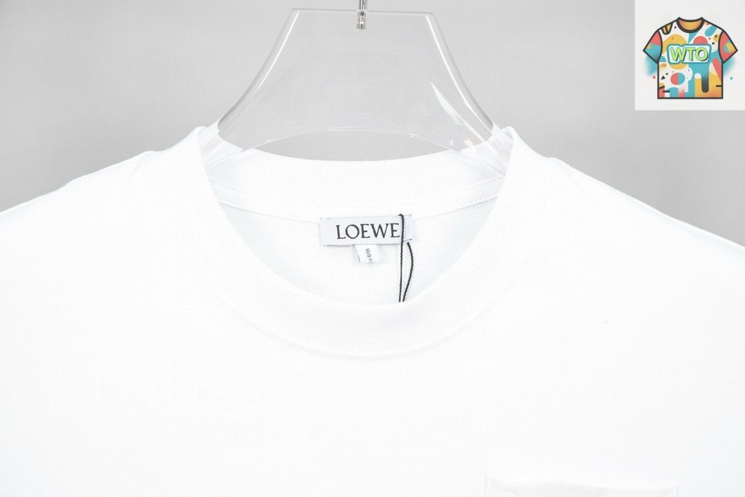 LOEWE 炎刺繍ポケットTシャツ ホワイト 現行・人気モデル】LOEWE ポケット付き炎刺繍Tシャツ--M