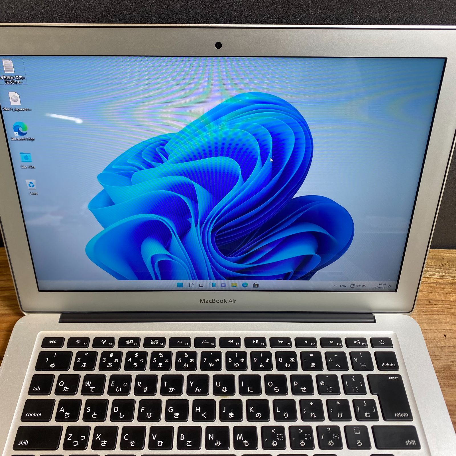 メモリ8GB SSD256GB