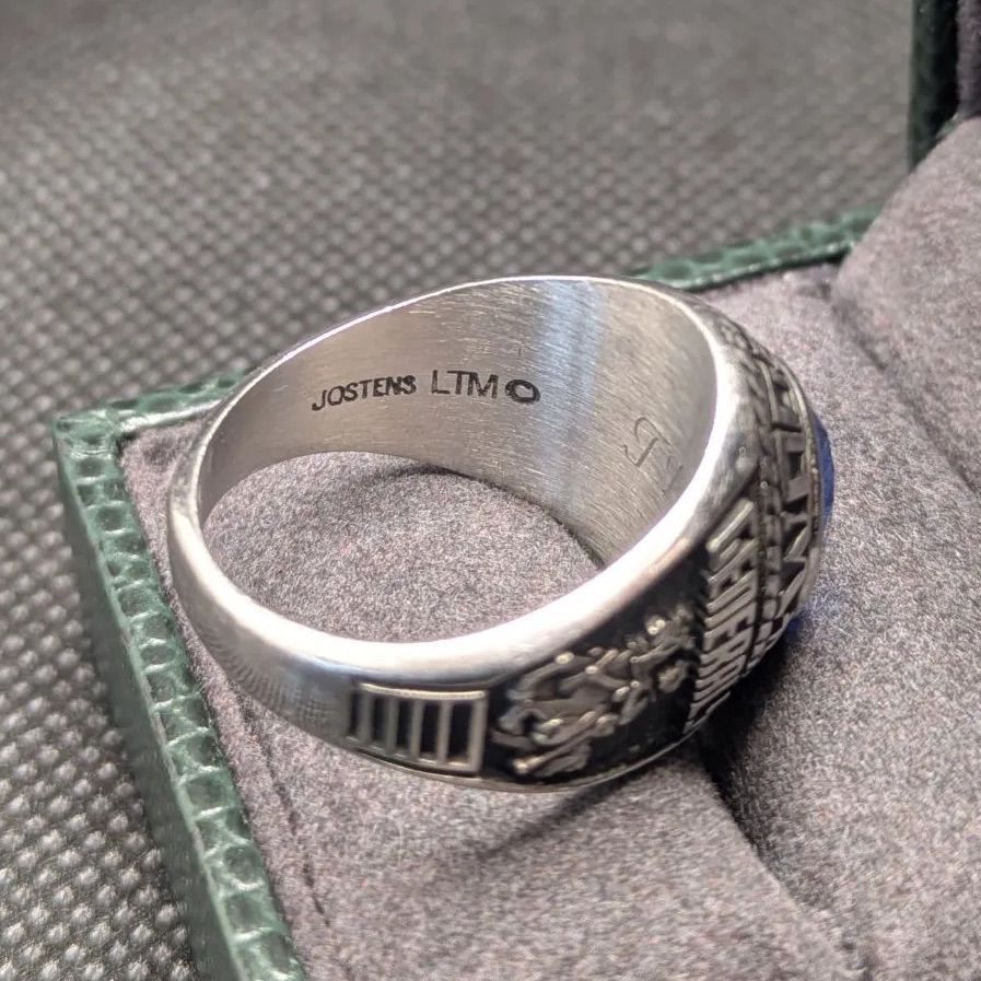 JOSTENS LTM 2002年 23号 メンズ JOSTEN カレッジリング JOSTENS LTM 2002年 23号 カレッジリング メンズ JOSTEN - メルカリ