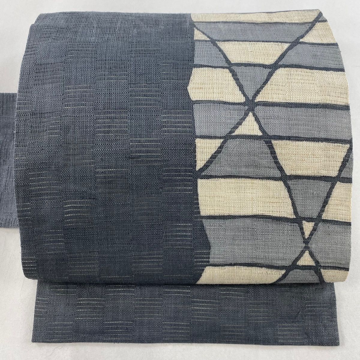 名古屋帯 秀品 幾何学模様 幾何学模様 鼠色 正絹