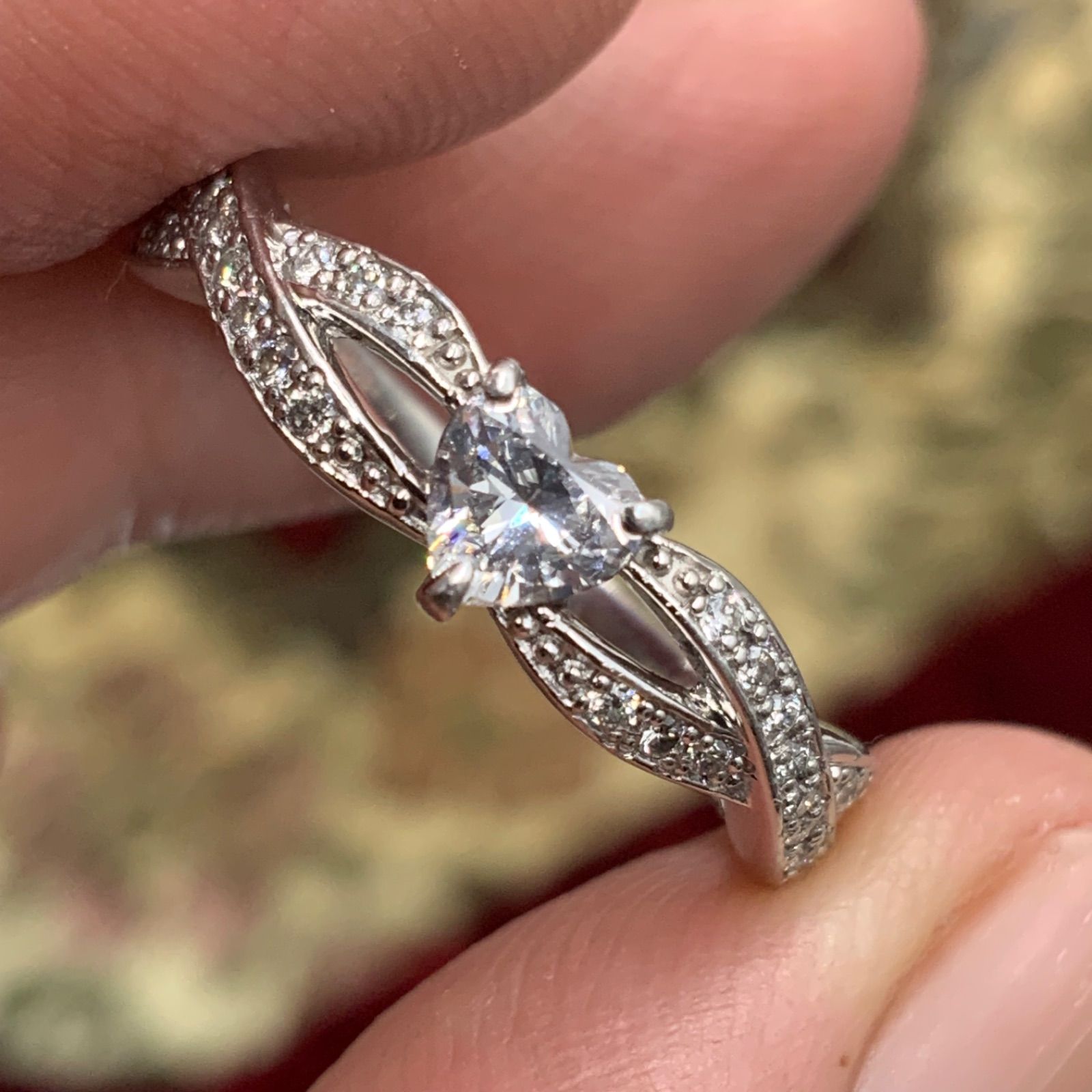 ❤️ハート ダイヤモンド pt900 プラチナ リング 指輪 CGL鑑定付 新品 pt900 プラチナ900 ダイヤモンドリング ハートシェイプ 3.8g