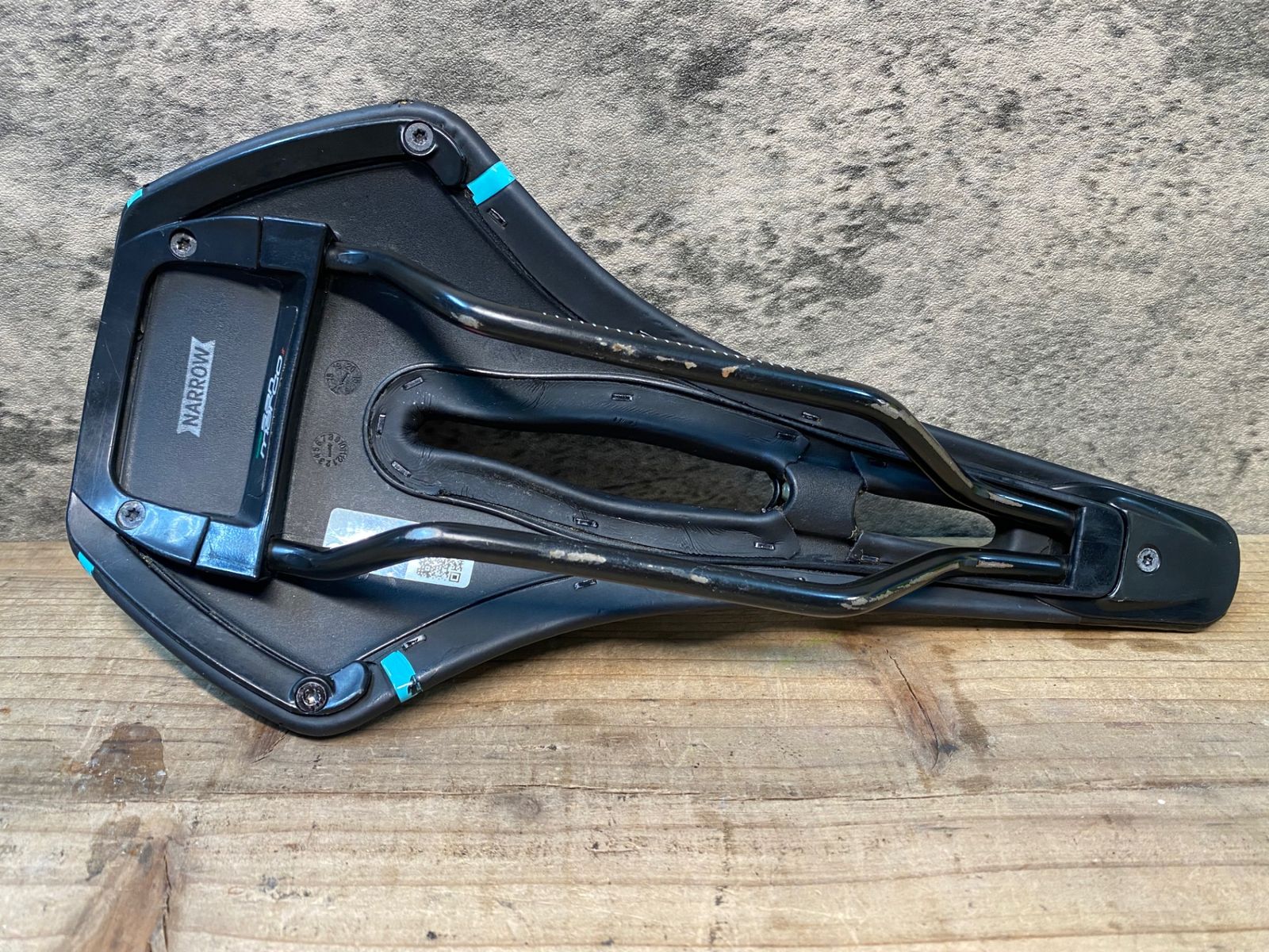 IU093 サンマルコ san marco スクアドラ squadra サドル NARROW 黒