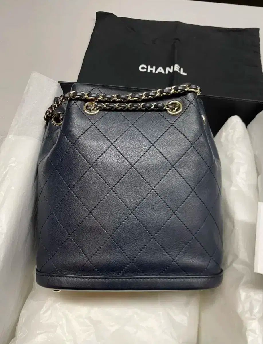 VINTAGE●CHANEL●ドーヴィル ドローストリング バケットバッグ Chanel(シャネル) ドローストリングバッグ スモール 金具 ココ