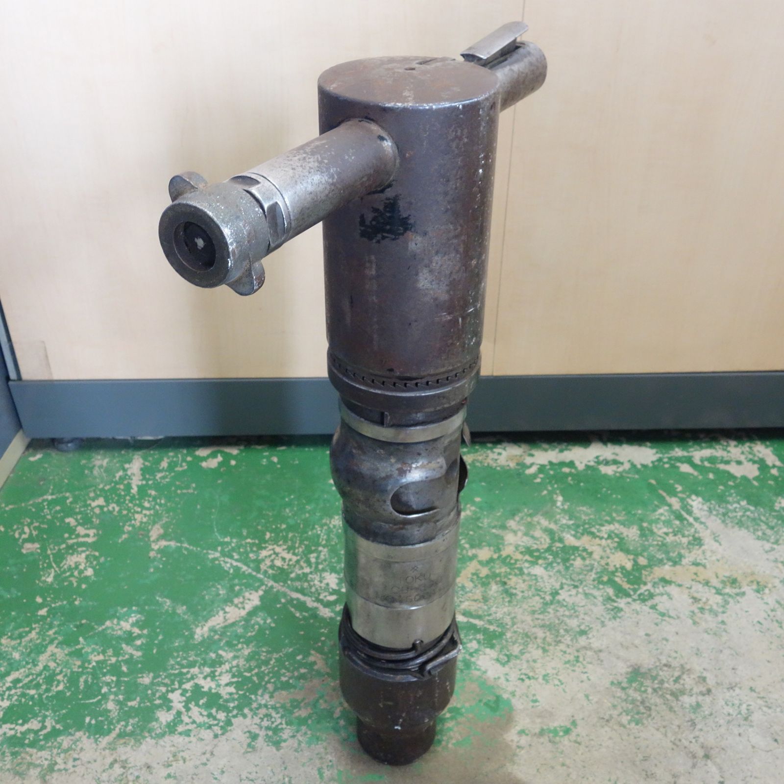 送料無料 東空 TOKU エアー式 コンクリート ブレーカー TCB型 TCB-300 ハツリ