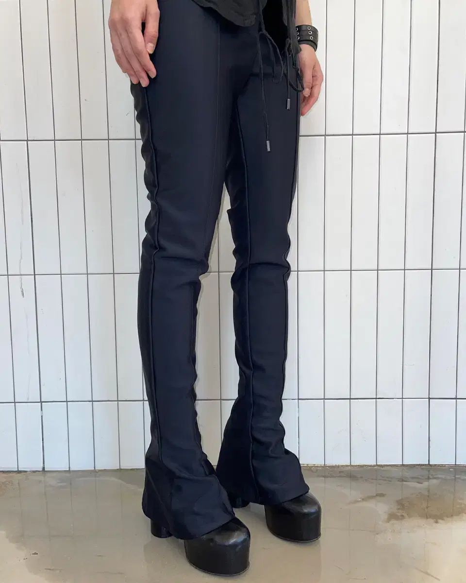 Mugler ミュグレー x H ＆ M 23SS フ カット アウト ジャージ パンツ