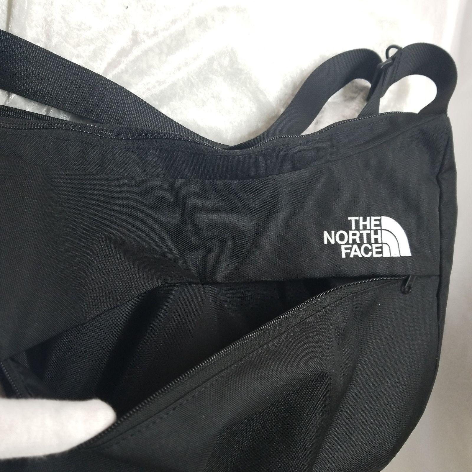極美品】THE NORTH FACE ノースフェイス ショルダーバッグ NN2PN69J 