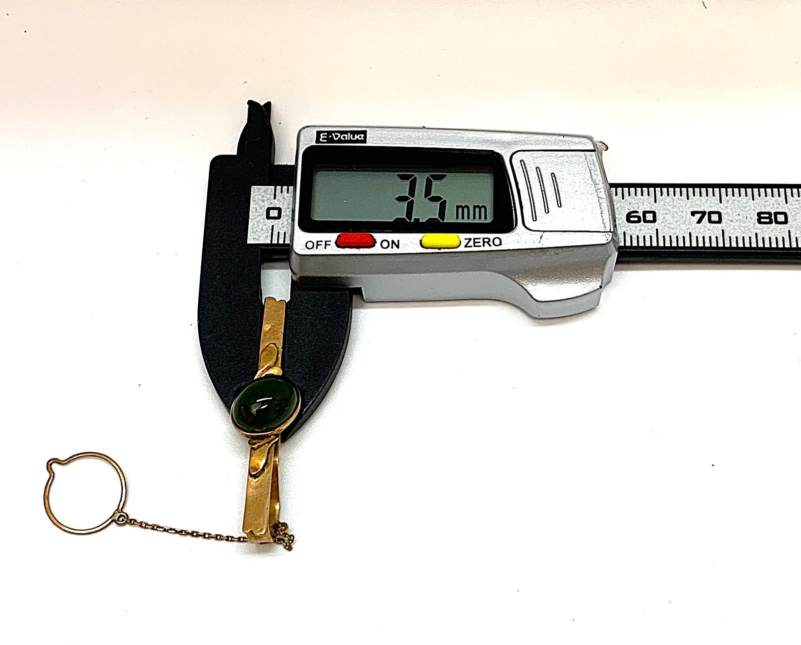 K18 翡翠 ひすい ネクタイピン 18金 ゴールド系 3.6g - メルカリ