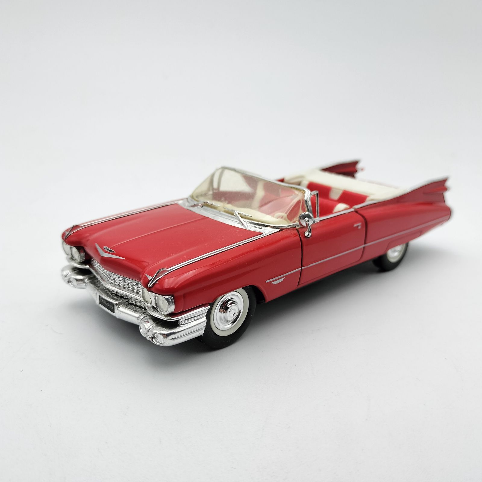 ビンテージカー 1/34 1959 キャデラックシリーズ62 2種類まとめ売り