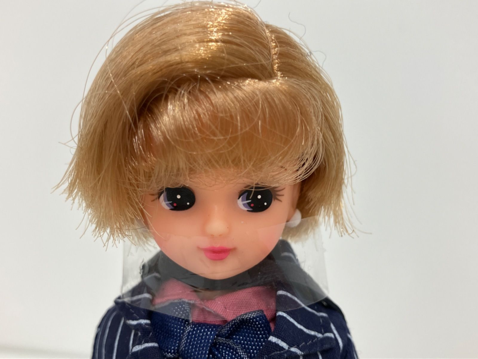 ANA's　ウォーキングリカちゃん Amazon.co.jp: Anaウォーキングリカちゃん機内販売限定製品