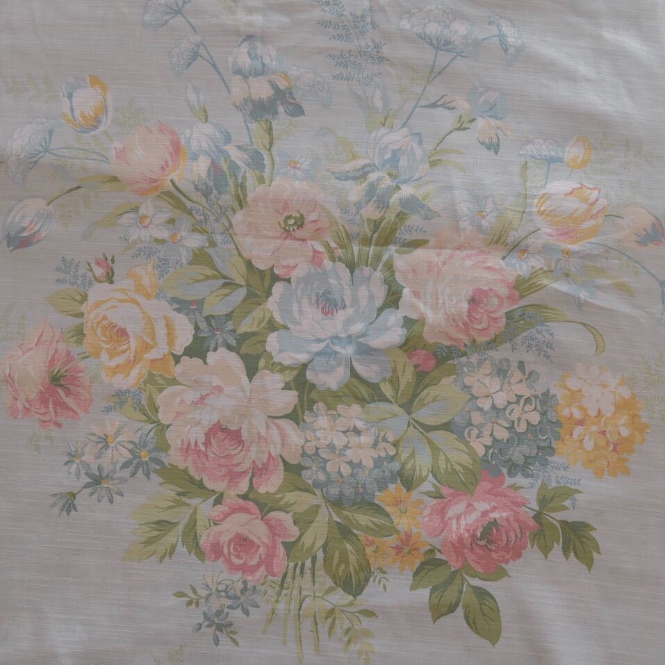 1m ローラアシュレイ チャールベリー ダックエッグ コットン生地 花柄