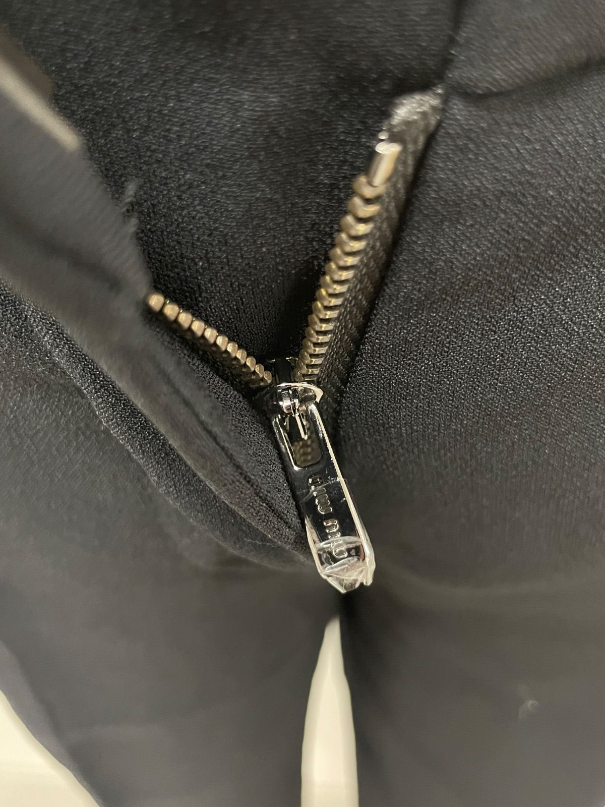 ストレートパンツ