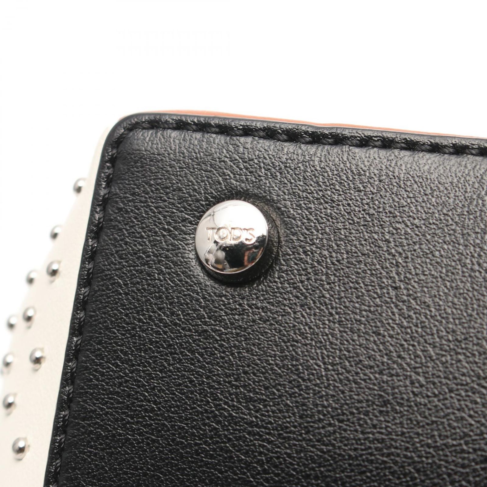 トッズ TOD 