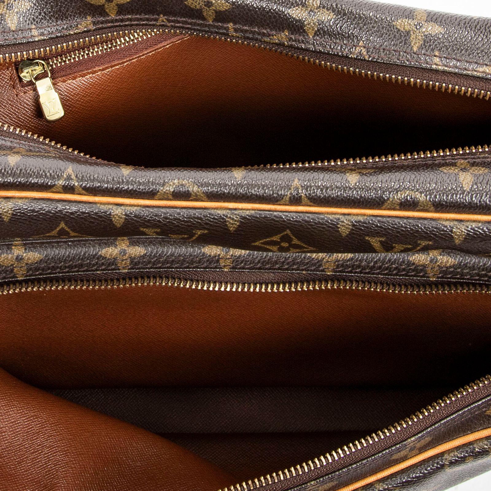 VUITTON ルイヴィトンニール茶色モノグラムキャンバスAB