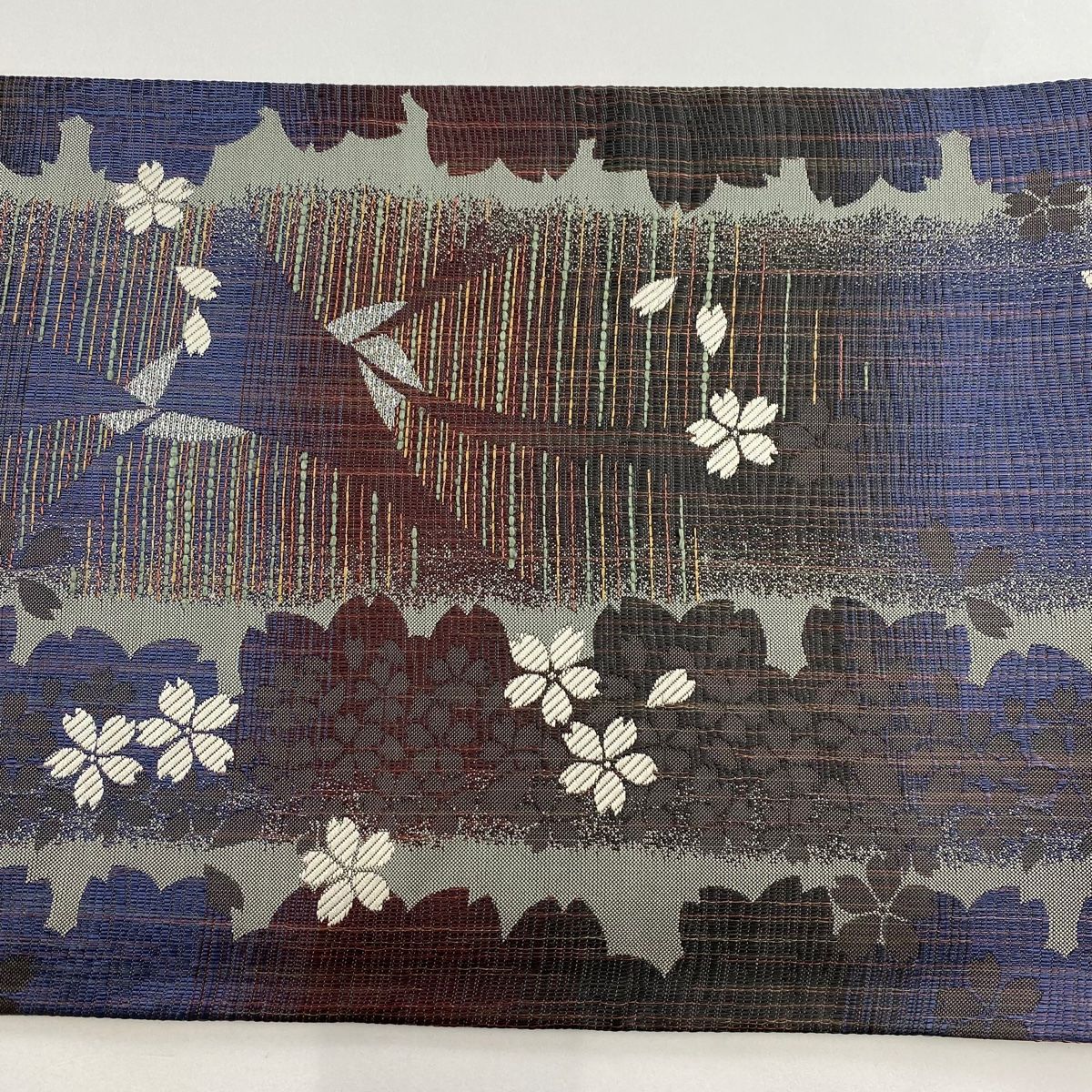 袋帯 名品 落款 時枝洋海 泥染 桜 シルエット柄 箔 青紫 全通 袋帯 名品 落款 時枝洋海 泥染 桜 シルエット柄 箔 青紫 全通