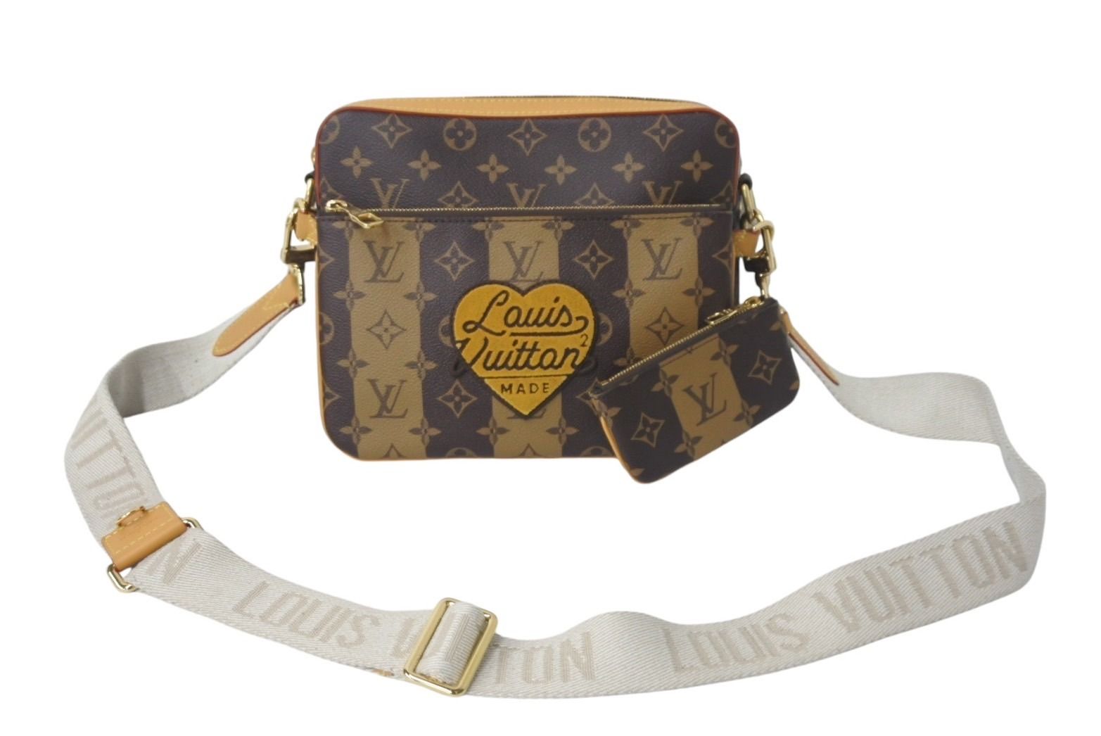 新品同様 LOUIS VUITTON ルイヴィトン × NIGO モノグラム