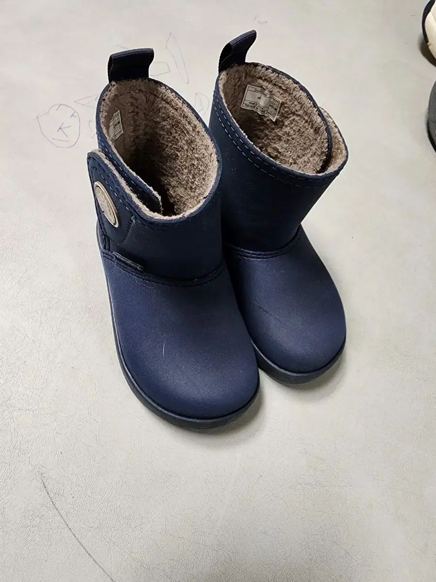 クロックス 冬用シューズ ブーツ 150