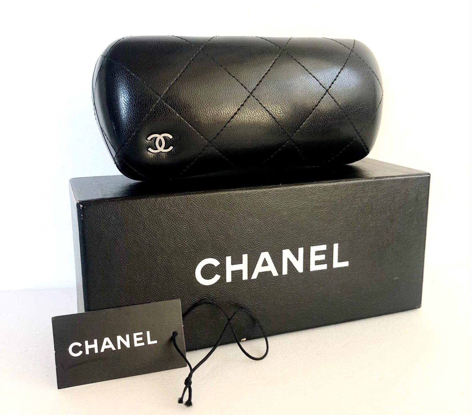 □美品□CHANEL シャネル マトラッセ メガネケース サングラスケース ココマーク ブラック シルバー金具 箱付き - メルカリ