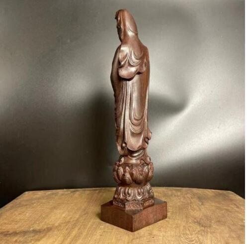香木 白檀 観音菩薩立像 高32.5cm 細密彫刻 美品(A852) 楽天市場】白檀製 観音菩薩 立像 高さ33cm 木彫り 仏像 [Ryusho