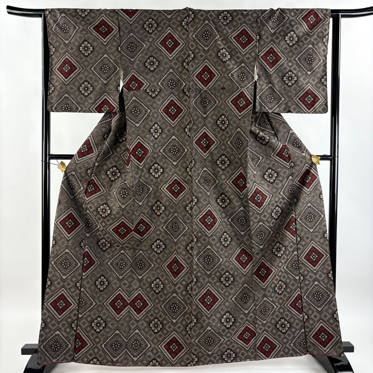 競ナビ結城紬 美品 秀品 証紙 雪輪 草花 濃紺 袷 156.5cm 61.5cm 競ナビ結城紬 美品 秀品 証紙 雪輪 草花 濃紺 袷 156.5cm 61.5cm