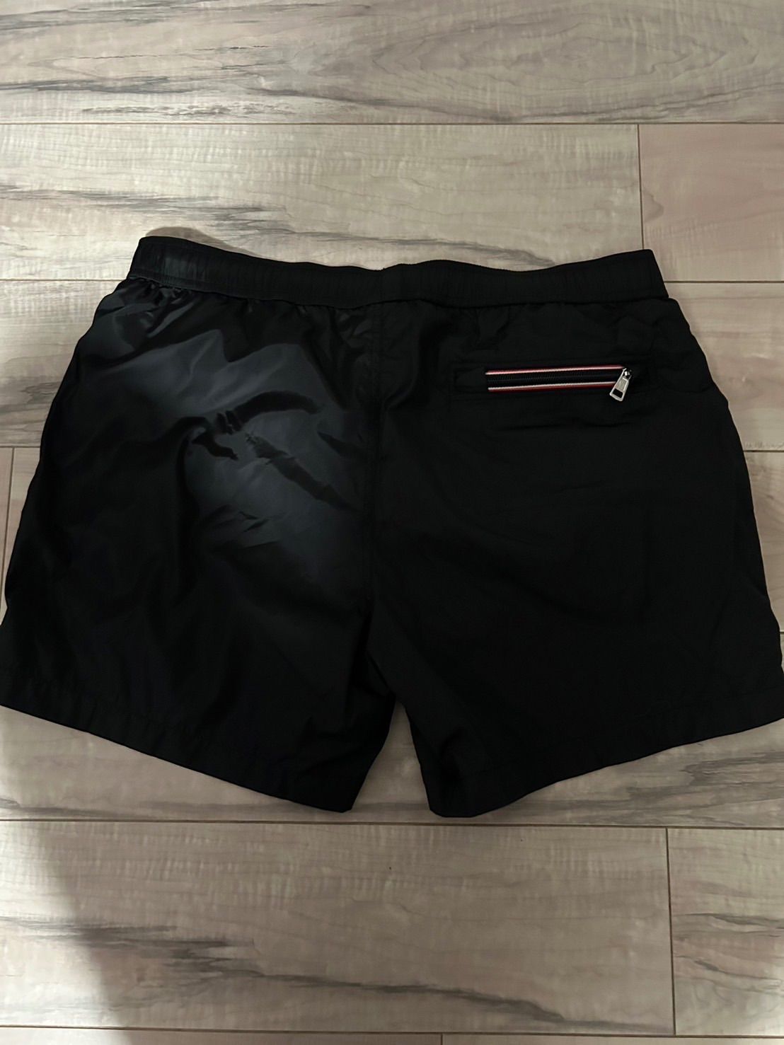 MONCLER ブラック ショートパンツ XL