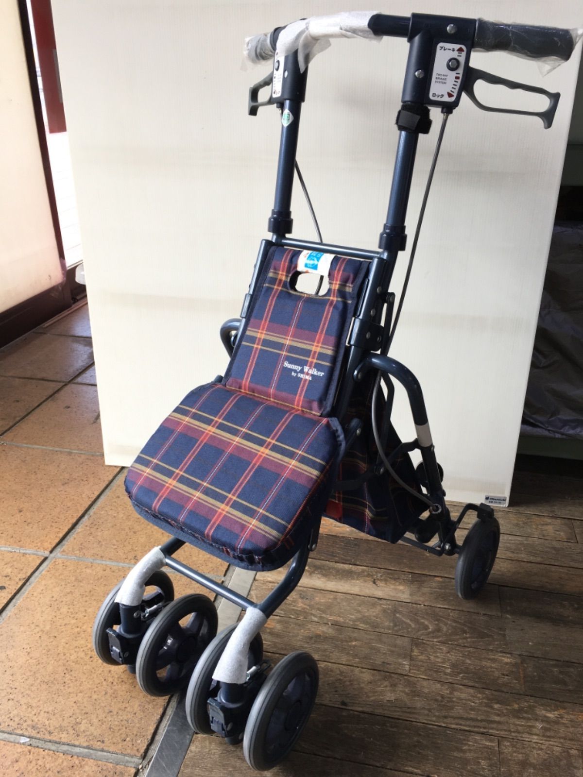 セール特価 品質ダイエット・健康 高 - Walker Sunny シルバーカー 島製作所 シルバーカー