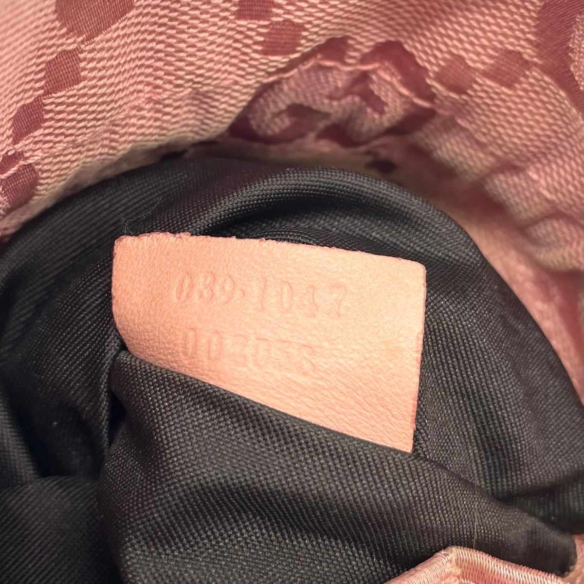 GUCCI グッチ 巾着ポーチ 039 1047 ピンクベージュ レディース GG柄