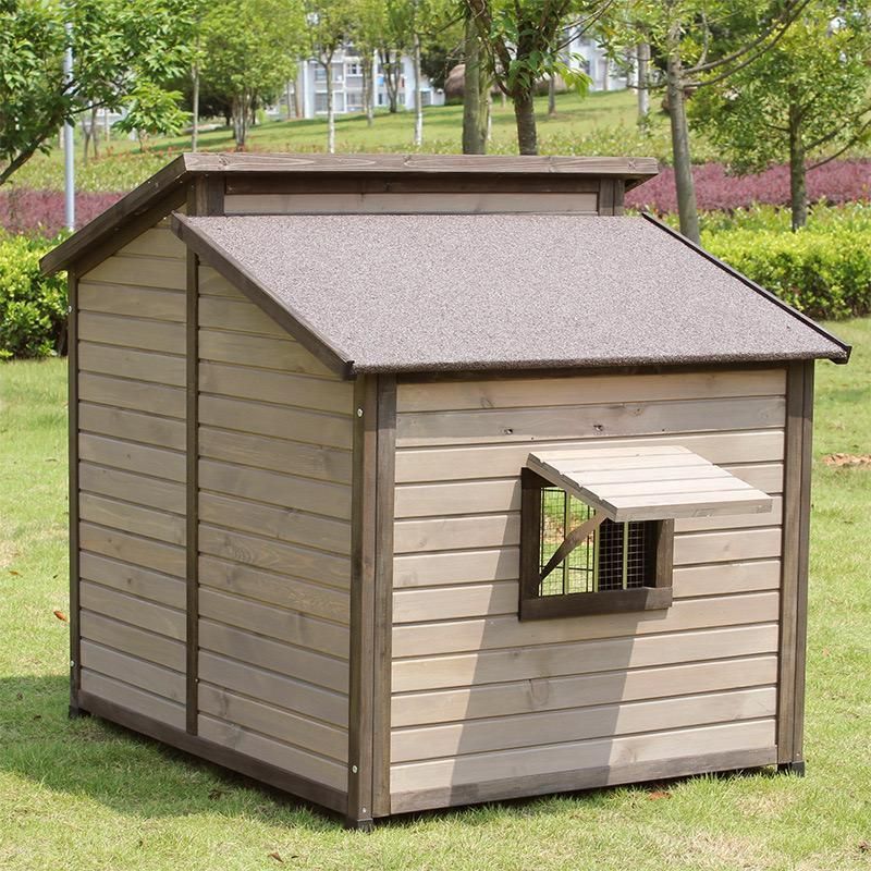 屋外の木造犬小屋 大型犬小屋