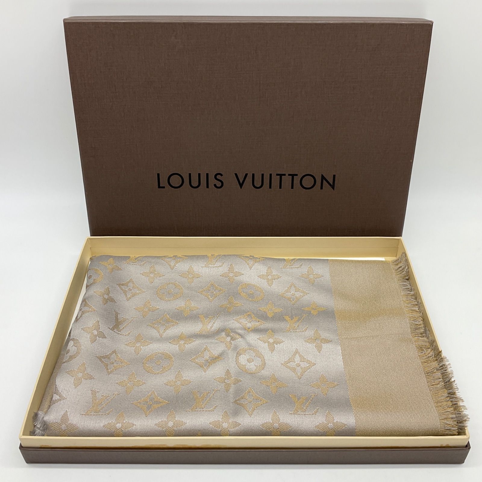 LOUIS VUITTON ルイヴィトン ショール モノグラム シャイン ストール 401910 大判 ゴールド×グレー 【中古】Aランク 6_115  - メルカリ