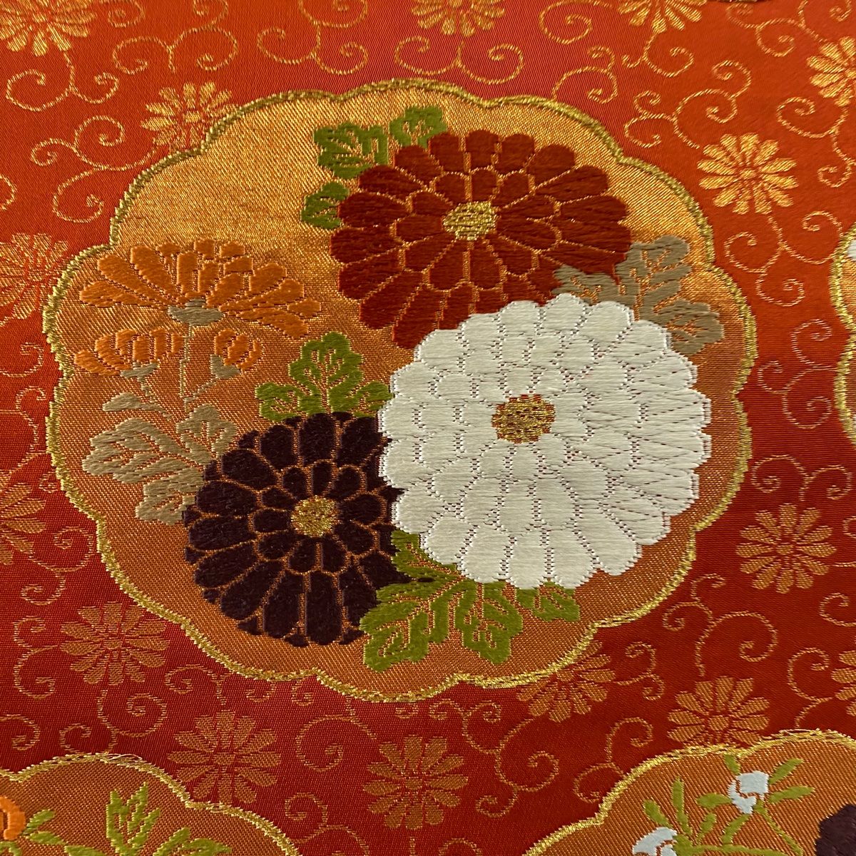袋帯 美品 名品 河合美術織物 落款 関西仕立て 牡丹 菊 唐織 箔