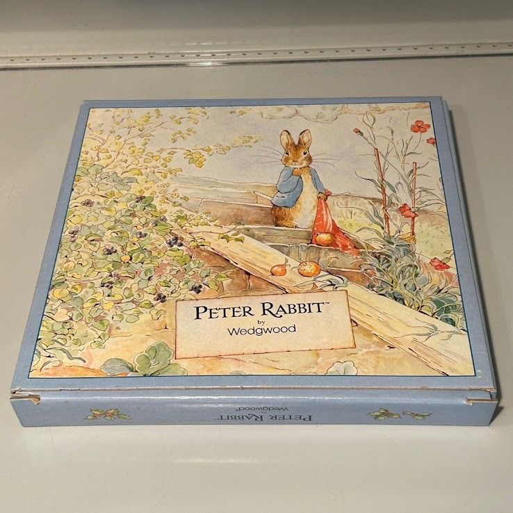  - ウエッジウッド ピーターラビット クリスマスプレート 1988 アンティーク廃盤 ウェッジウッド(Wedgewood) イヤープレート ピーターラビット 1988年
