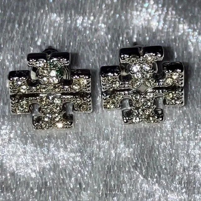 トリーバーチ TORY BURCH 「KiraPaveStud」キラパヴェスタッド