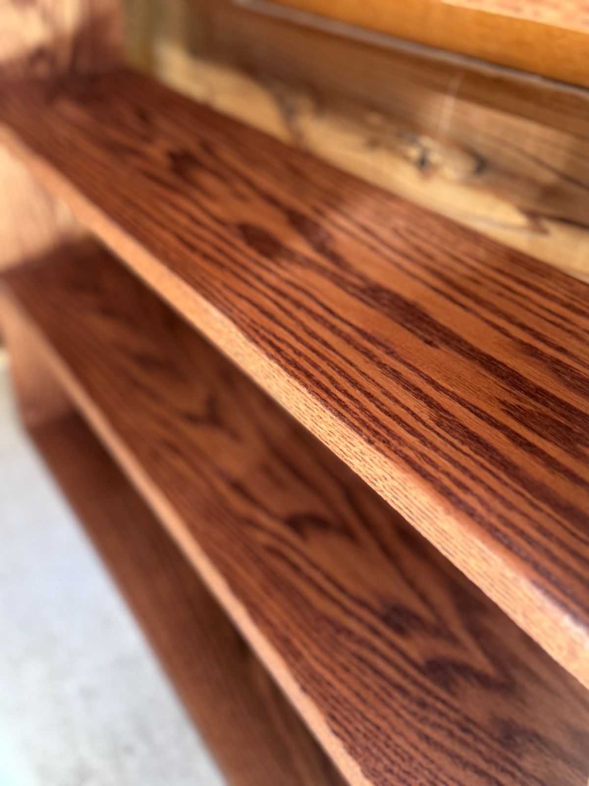 タモ無垢材の棚(M)カラーチェリー　無垢材　木製　一枚板　おまけ積木付き 本棚 タモ無垢材の棚(M)カラーチェリー 無垢材 木製 一枚板 おまけ積木