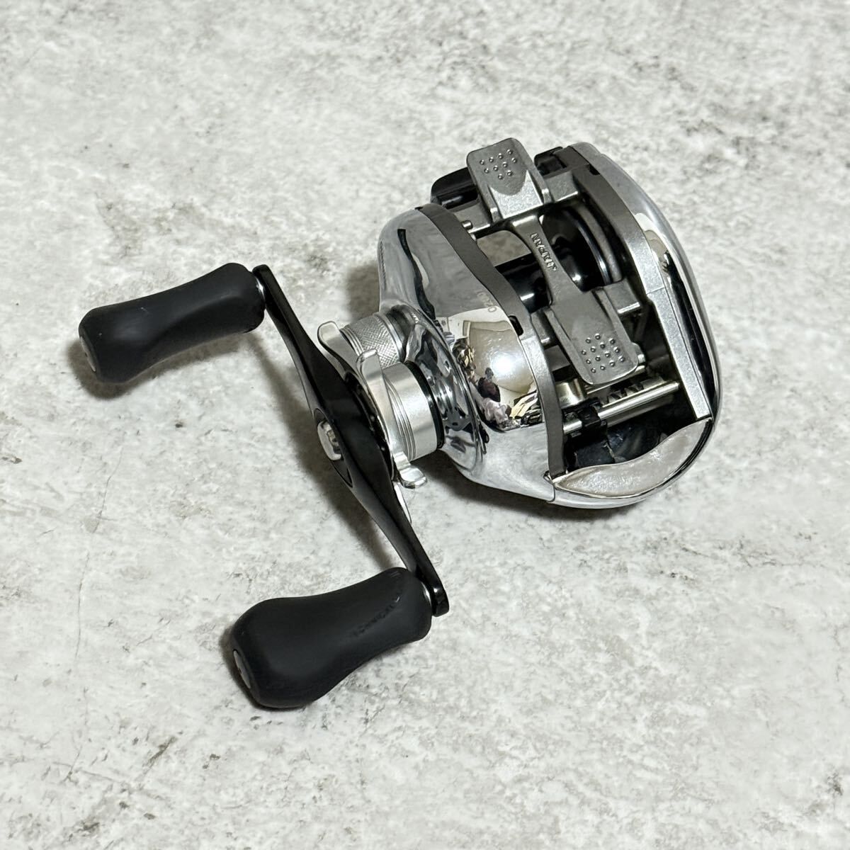  程度良好 シマノ アンタレスDC 7 左ハンドル SHIMANO Antares ベイトリール(ルアー用) リール