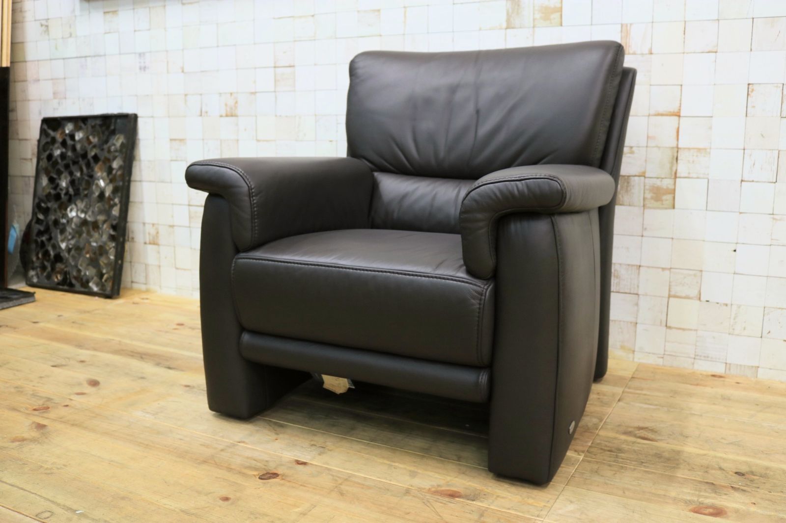 GMIK305○himolla ヒモラ ベルク 1人掛けソファ シングルソファ 総革 ダークブラウン 最 ドイツ IDC大塚家具 定価約21.3万