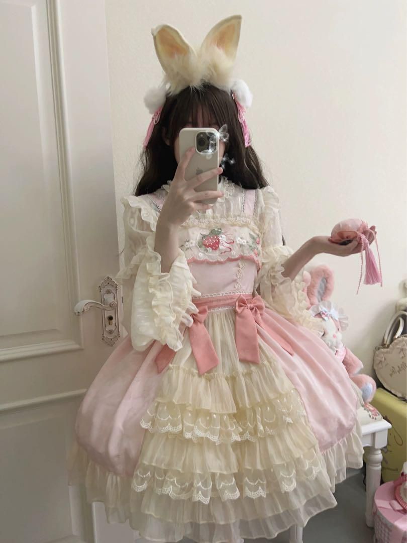 イチゴモチーフ3段フリルが ロリータジャンパースカートセット