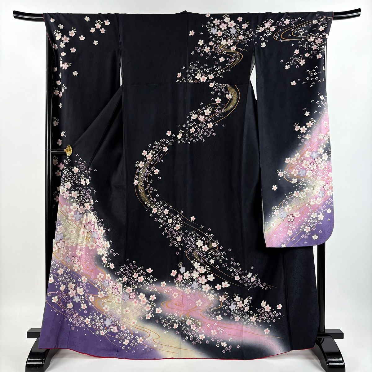 桜と水面模様 黒地 フォーマル 振袖・襦袢セット 袷 正絹 着物 美品 r534-f-2.jpg