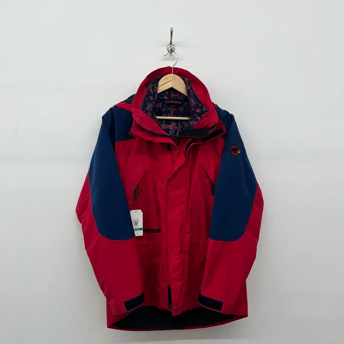 MAMMUT マムート スクール ウィンドブレーカー ジャケット レッド ネイビー