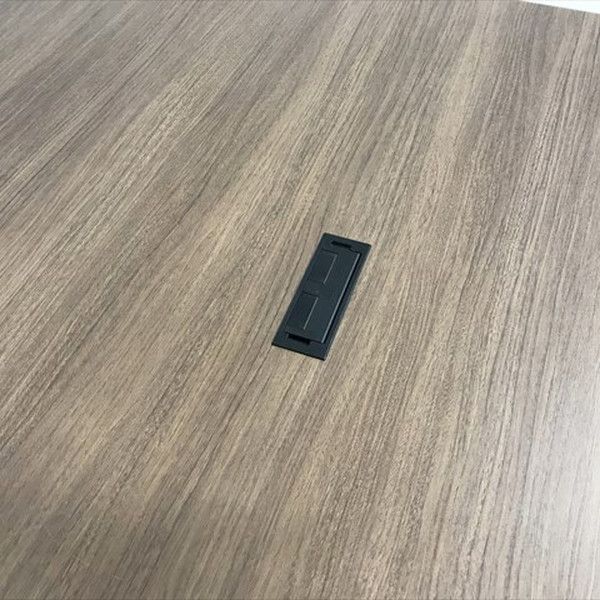 角テーブル