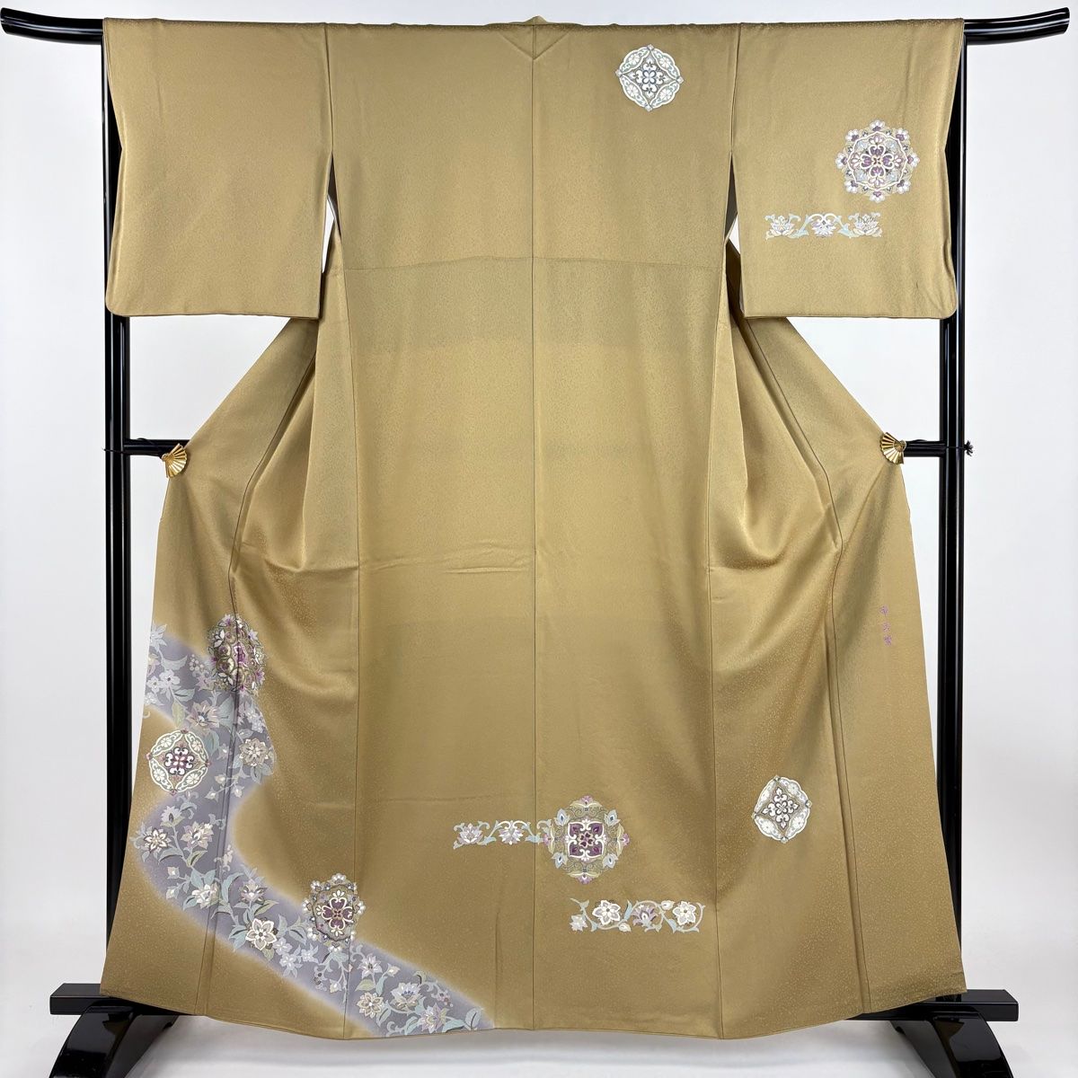ホワイト 華文様柄 振袖 身丈160 訪問着 身丈160cm 裄丈67cm M 袷 帝王紫 落款 華文 草花 刺繍