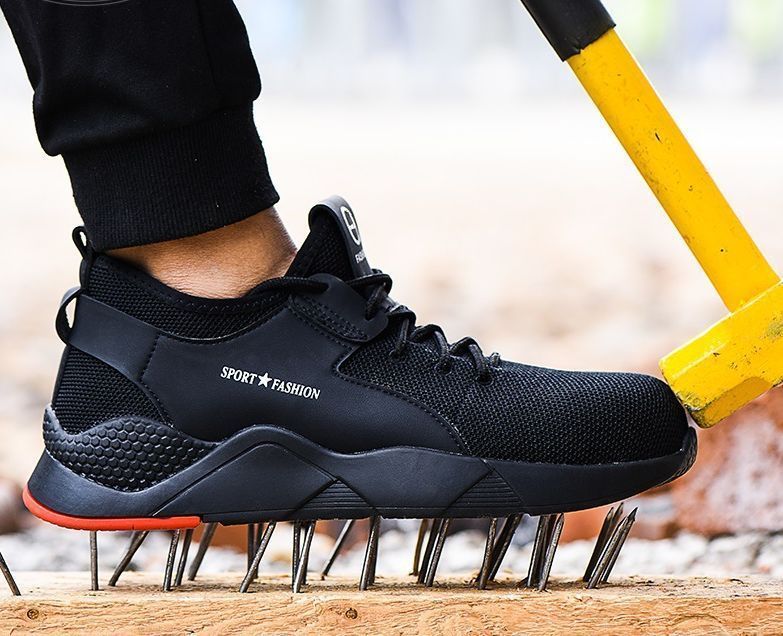 つま先鉄入りダナー最強スニーカー安全靴！軽くて歩きやすいDanner