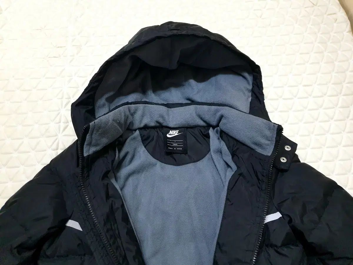 キッズ ダウンジャケット