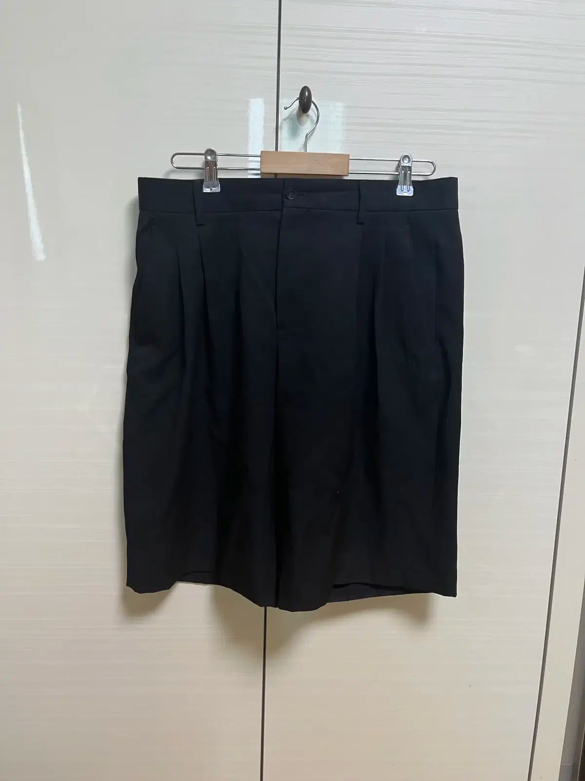 【雷市場（ポンジャン）商品韓国直送】ZARA(ザラ) 起源 ウール ショートパンツ 31