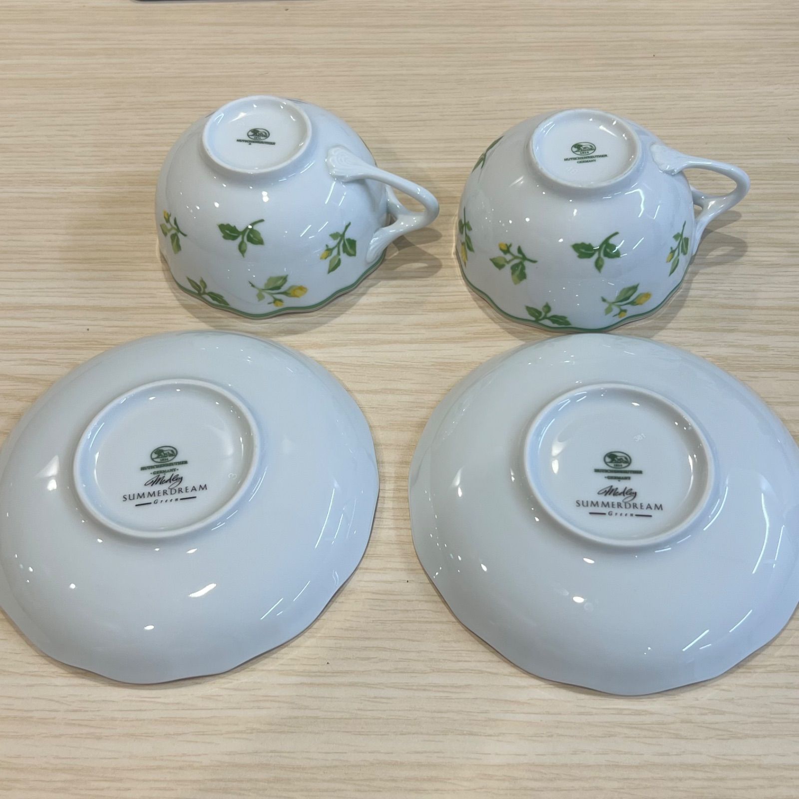 HUTSCHENREUTHER（フッチェンロイター）ティーカップ&ソーサー 2客