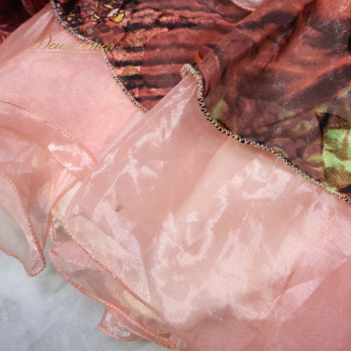 ピンク系 サーモンピンク