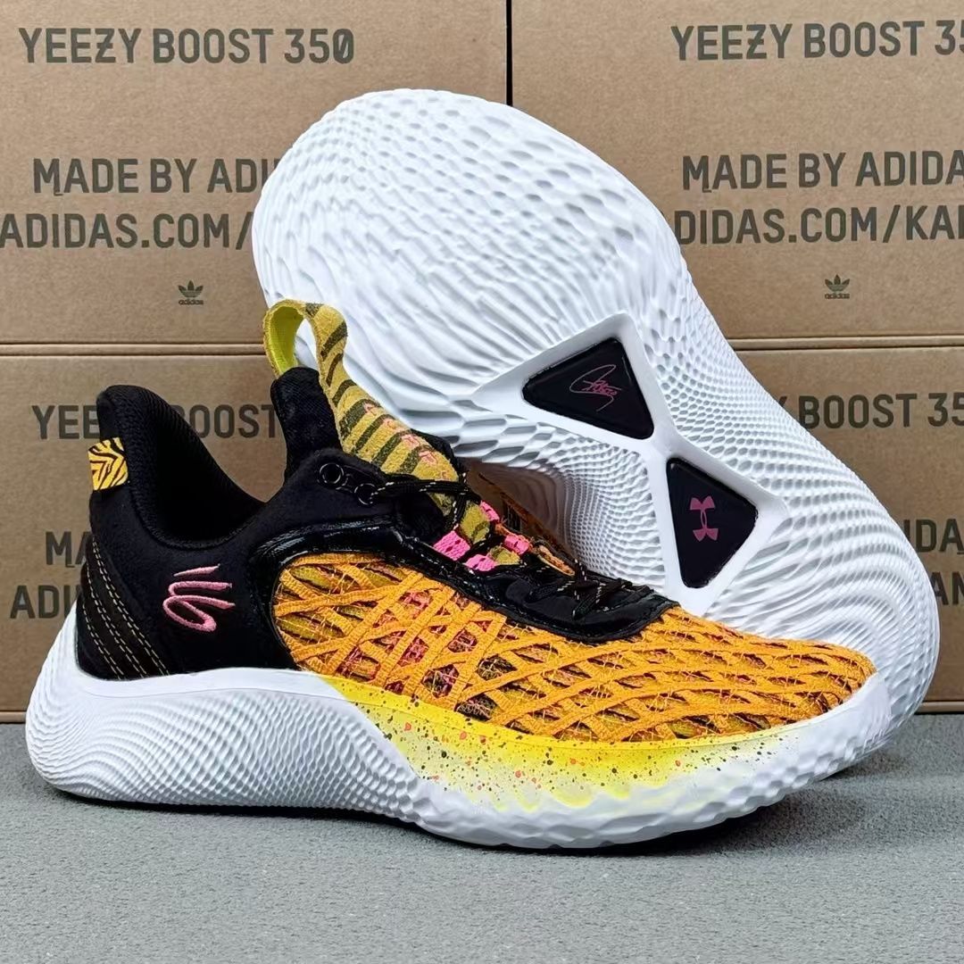 バスケットシューズ バッシュ アンダーアーマー UnderArmour Curry 9 Beyond the Street Blk/YWN/GAL  3024248-003 - メルカリ