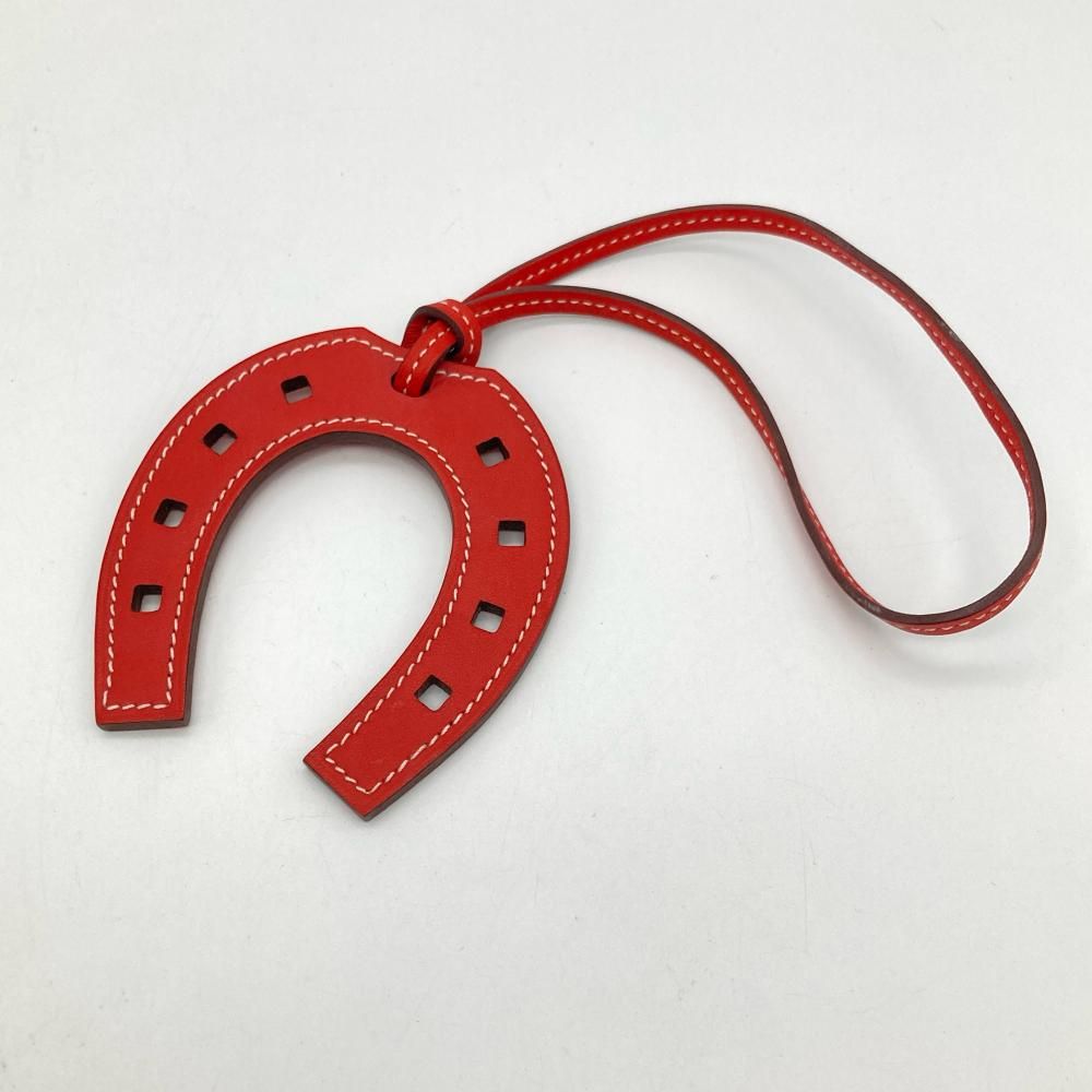 【未使用級】エルメス バッグチャーム パドックシュバル 蹄鉄 ピンク レッド 未使用級】エルメス バッグチャーム パドックシュバル 蹄鉄 ピンク