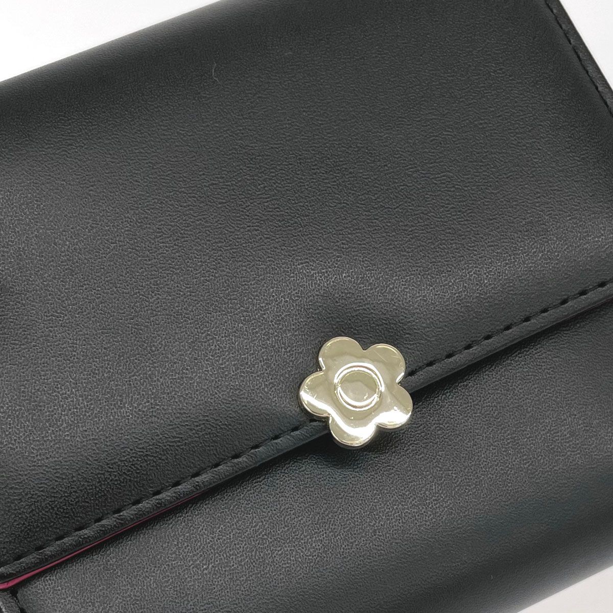 美品 MARY QUANT マリークワント 二つ折り 財布 ブラック PVC