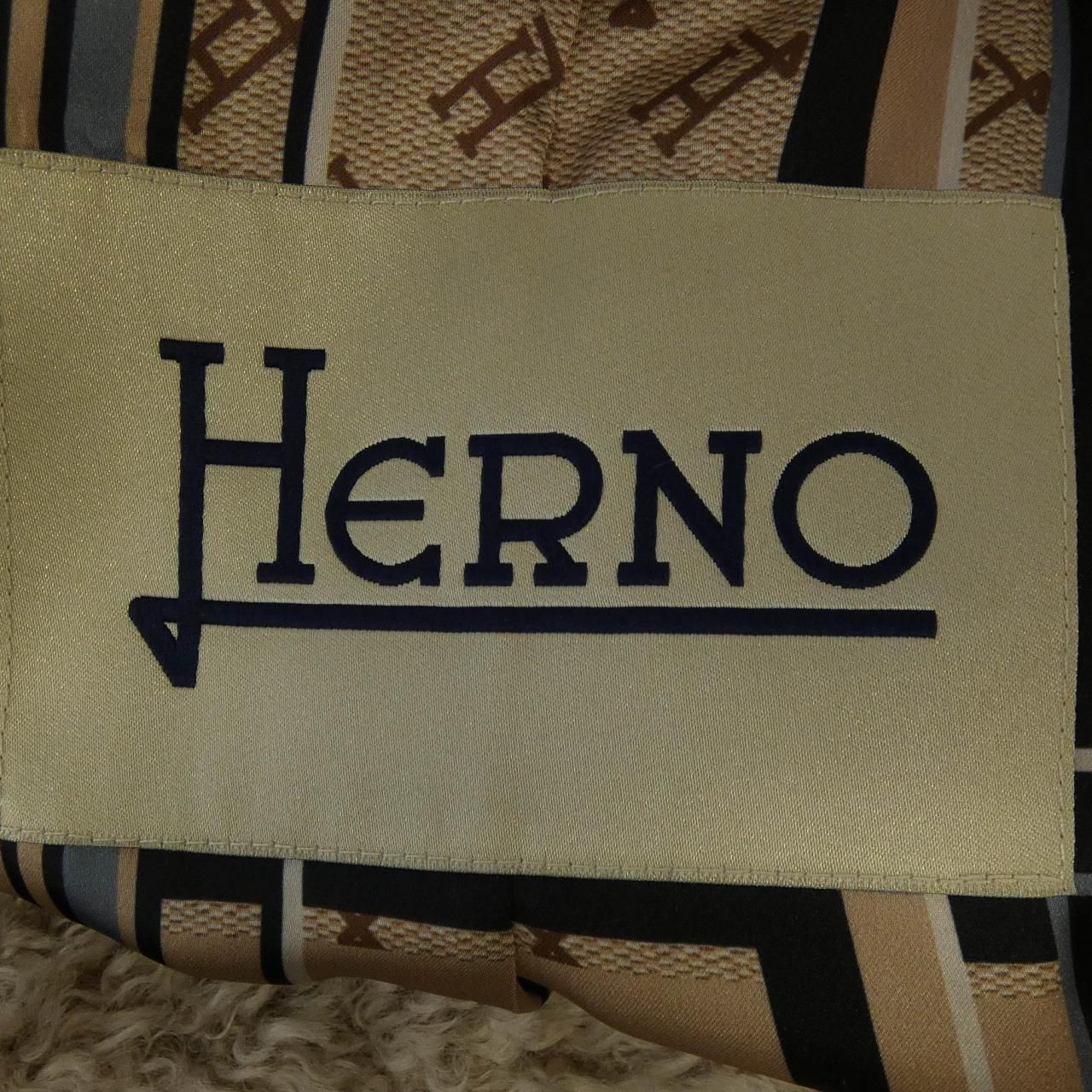 ヘルノ Herno